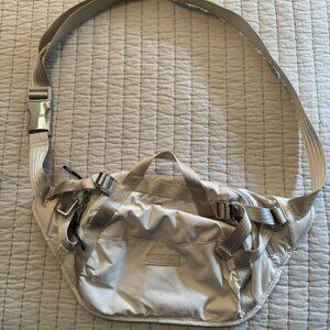 Athleta Abalone Excursion Large Belt Bag